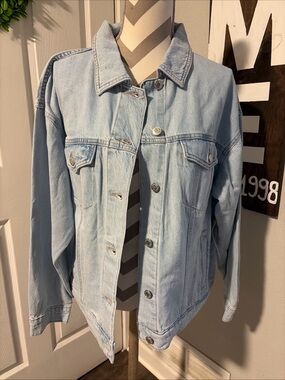 No Boundaries Women’s New! Light Blue Denim oversized Jacket size L
